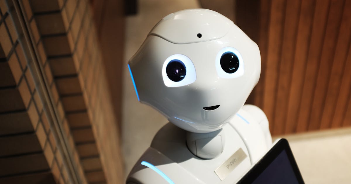 Robot process automation trong môi trường văn phòng doanh nghiệp hiện đại