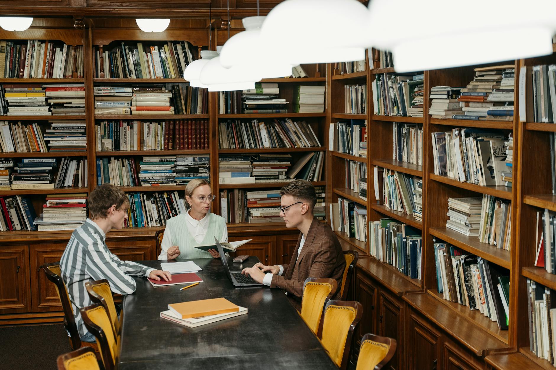 Ứng dụng AI Knowledge Base trong doanh nghiệp Việt Nam