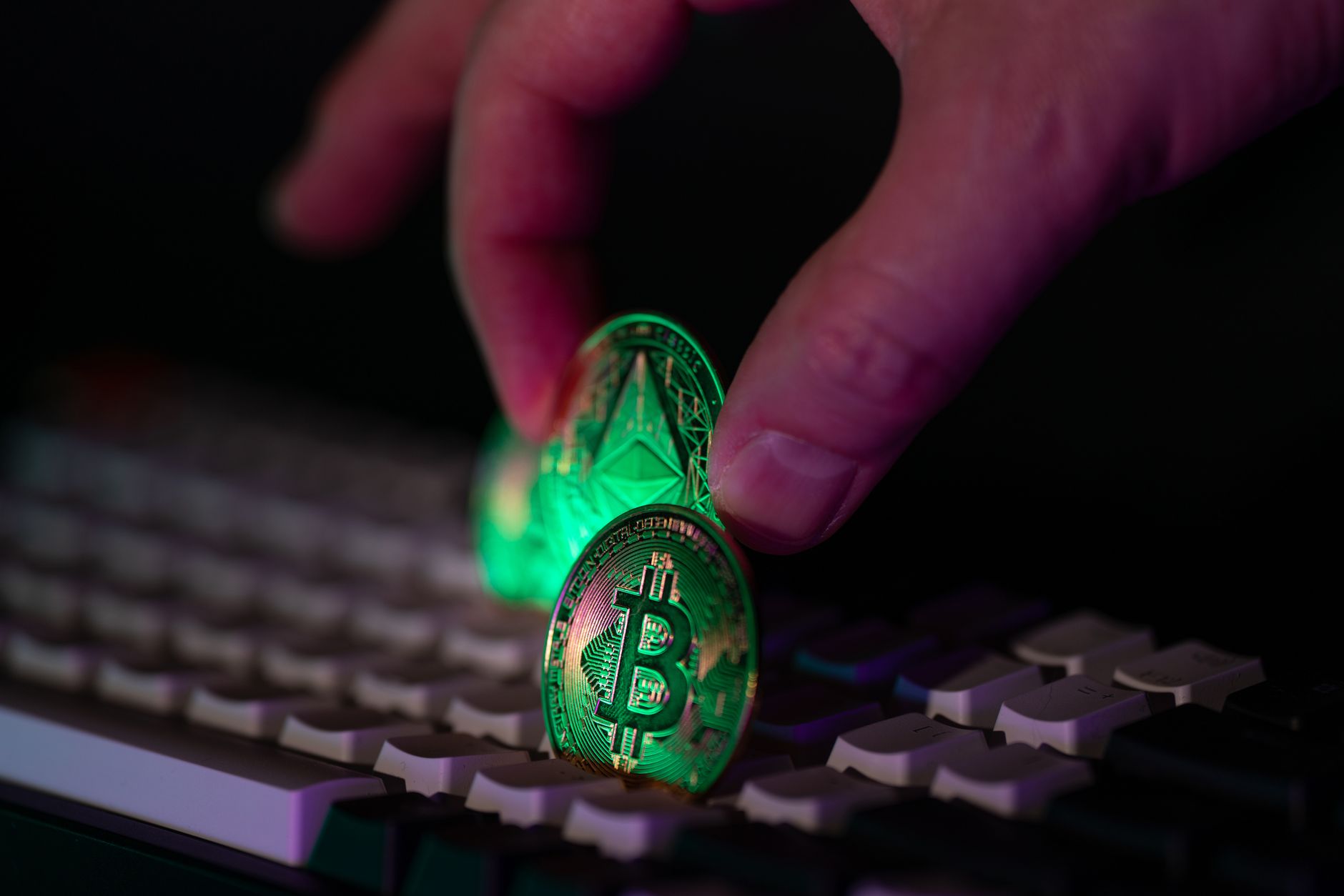 AI phát hiện gian lận fintech tự động - Fraud Detection API Tech